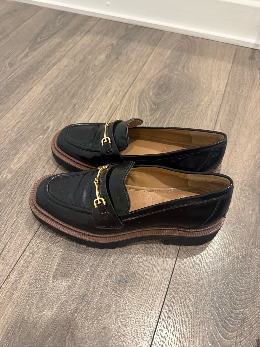 Sam Edelman Laurs Women's Black Leather Lug-Sole Loafer with Gold Chain - Picture 2 of 6